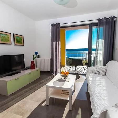 Two-bedroom In Dramalj Xi *