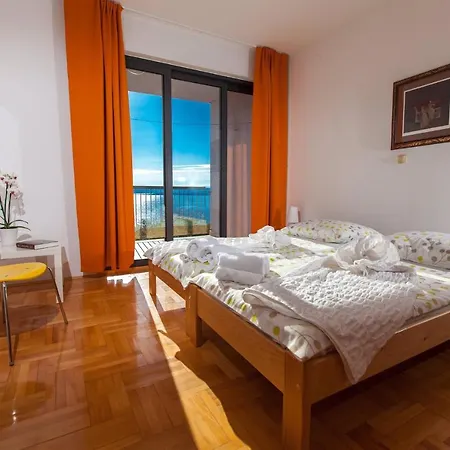 Apartment Two-bedroom In Dramalj Xi