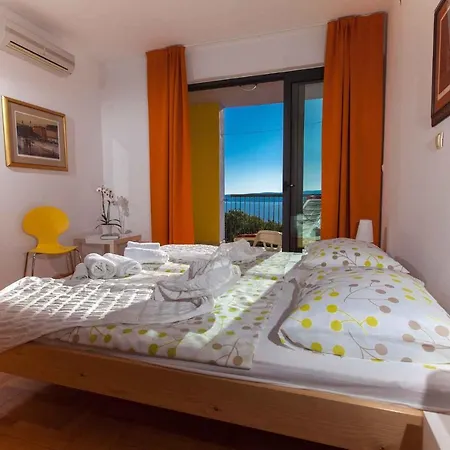 Two-bedroom In Dramalj Xi *